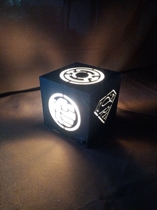 Candeeiros Super Heroes Marvel