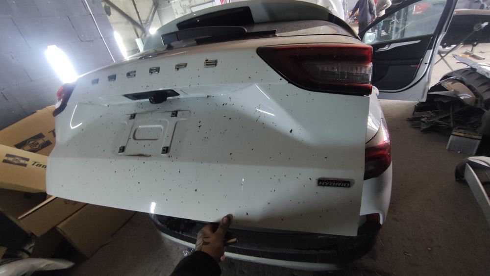 Бампер задний Ford Escape mk4 2020