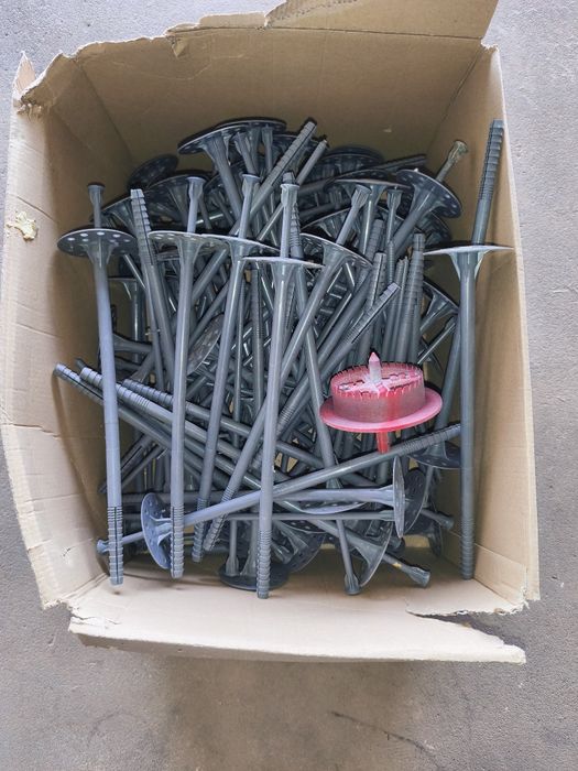 Kołki do styropianu