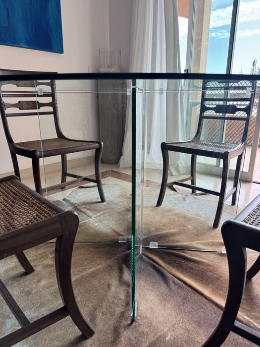 Mesa de jantar OBSIDY Área Store em vidro temperado – 150 cm