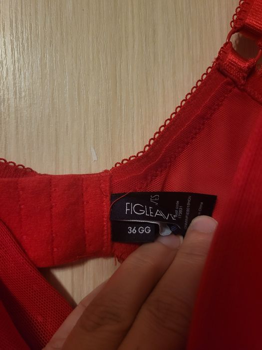 Biustonosz-gorset na fiszbinach rozmiar 36GG