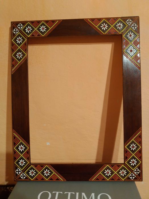 Рамки різьблені з дерева