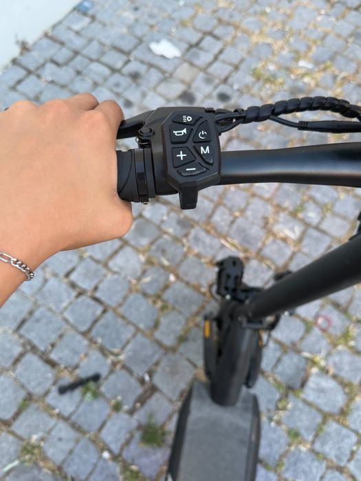Trotinete elétrica Zwheel AR5