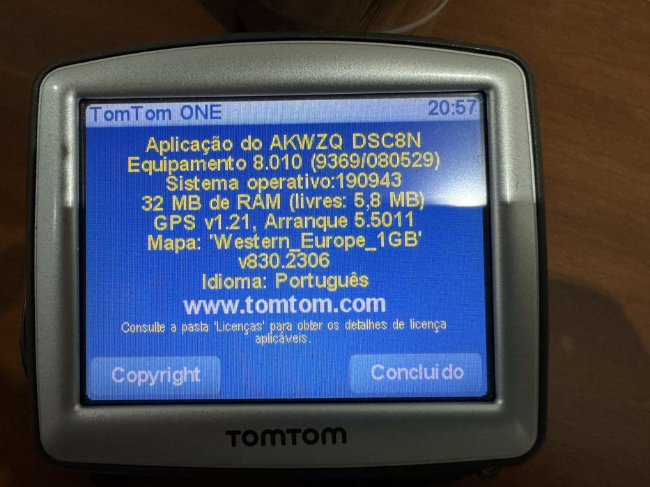 GPS Tom Tom XL - bom estado