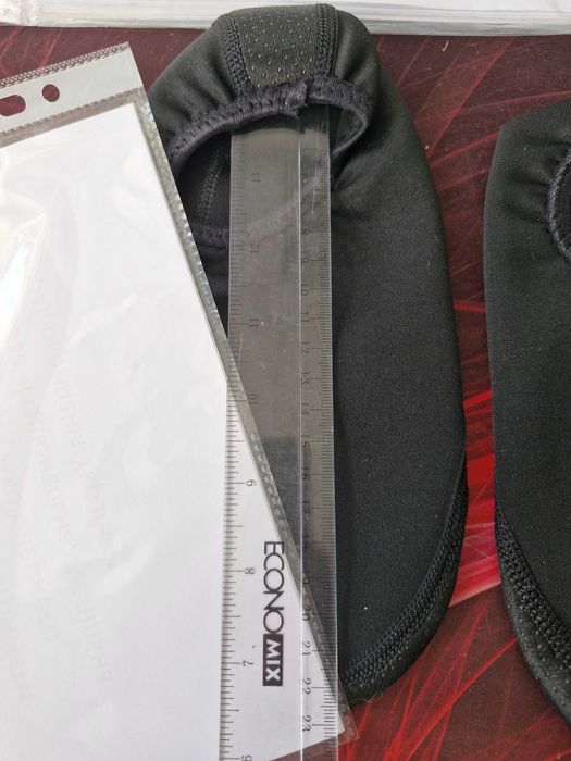 Тапочки для пляжу та басейну