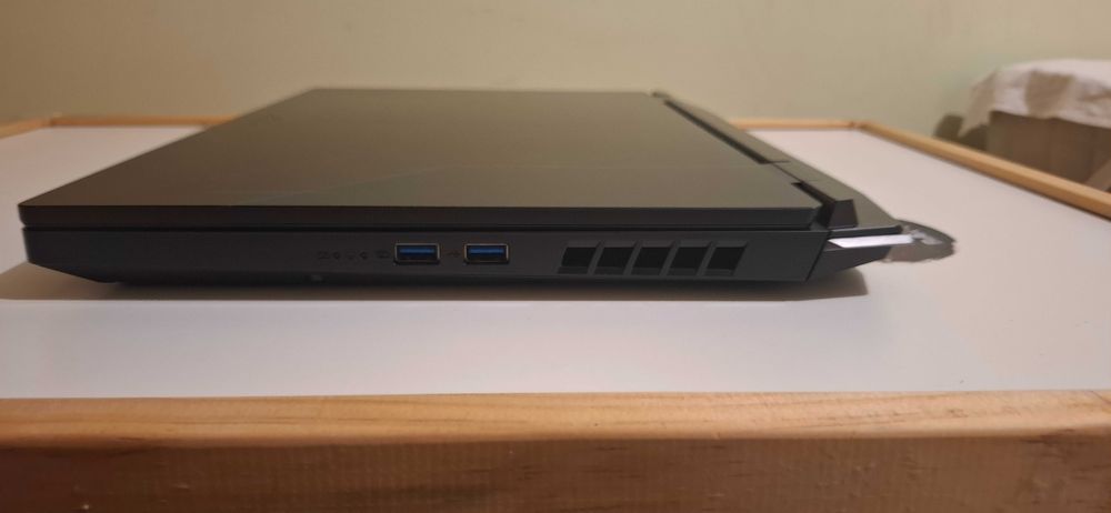 sprzedam laptopa aser nitro 5