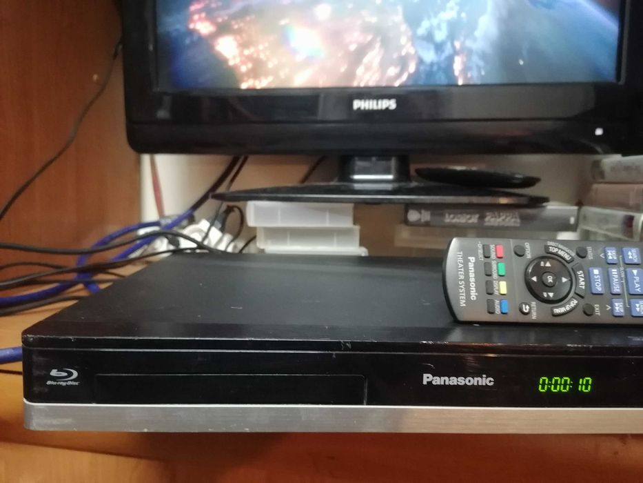 Odtwarzacz Blu-ray Panasonic SA-BTT105 amplituner  pilot HDMI/USB