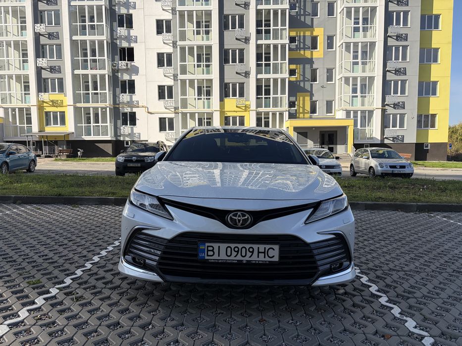 Toyota Camry офіційна 20 пробігу Тойота Камрі