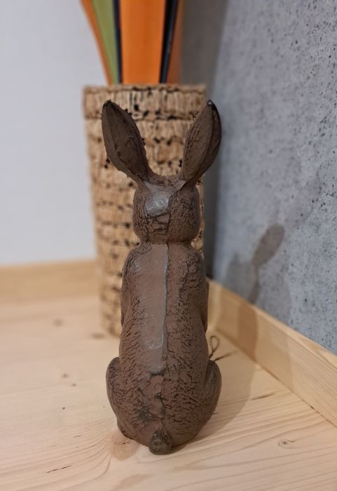 Żeliwna figurka Zając M&S Garden | Solidna Ozdoba Ogrodowa 27cm Żeliwo