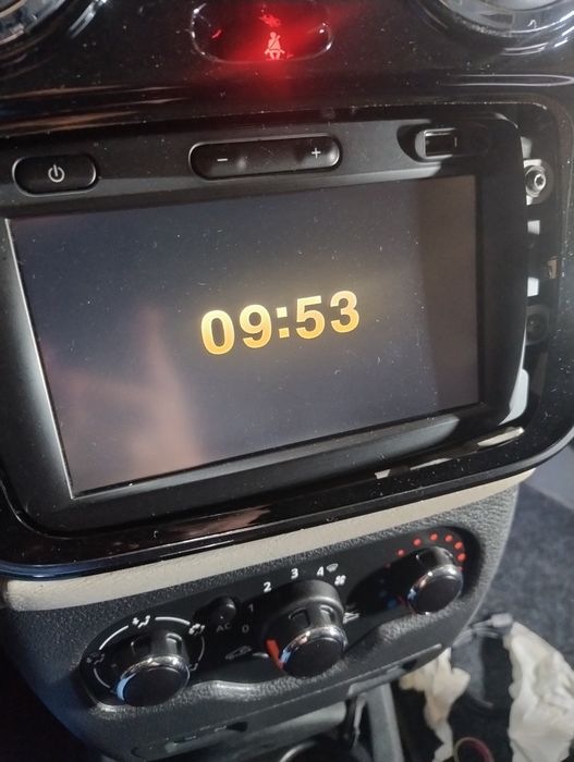 Dacia logdy stacja radio/nav