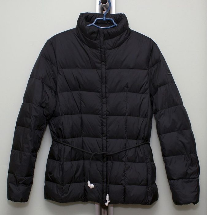 новий пуховик Geox