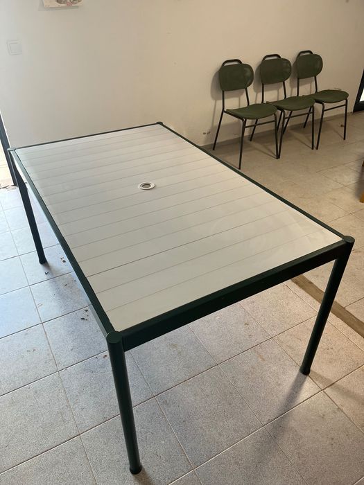 Mesa Exterior de Metal (verde)