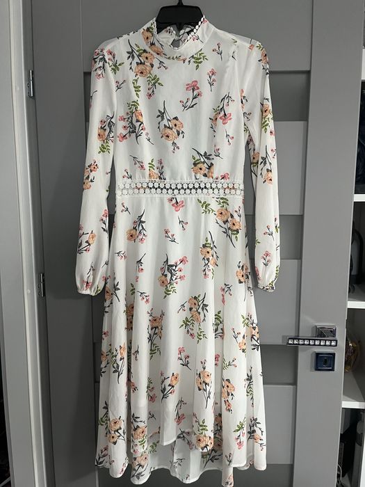 Boohoo sukienka kwiaty nowa roz.38