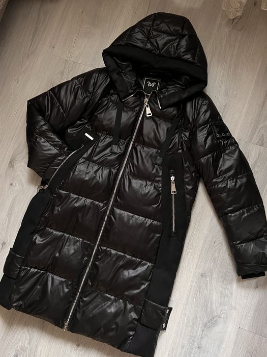 Зимова жіноча курточка