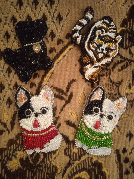 Продам брошь из бисера