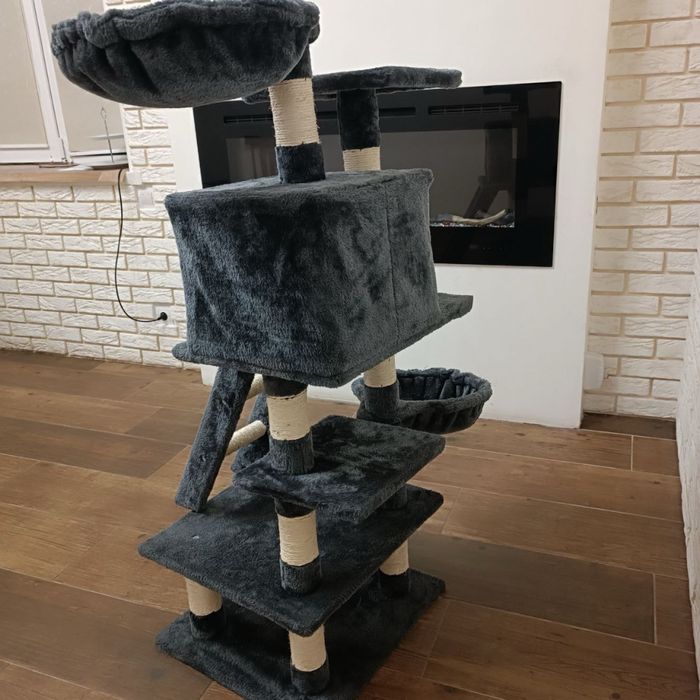Дім для котика не разу не користувались