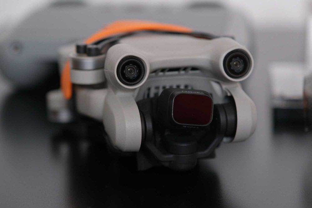 Dron DJI Mini 3 Pro RC Fly More Combo + Zestaw 6 filtrów Freewel
