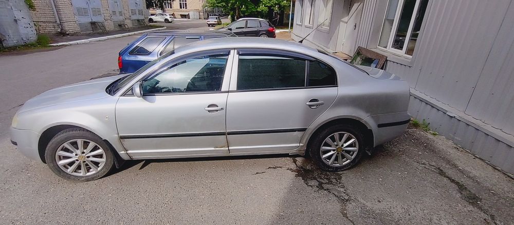 Skoda Superb 2004