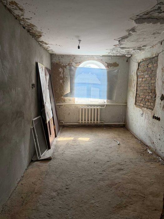 Продаж  житлового будинку в Чигирині. Можливо і під бізнес.