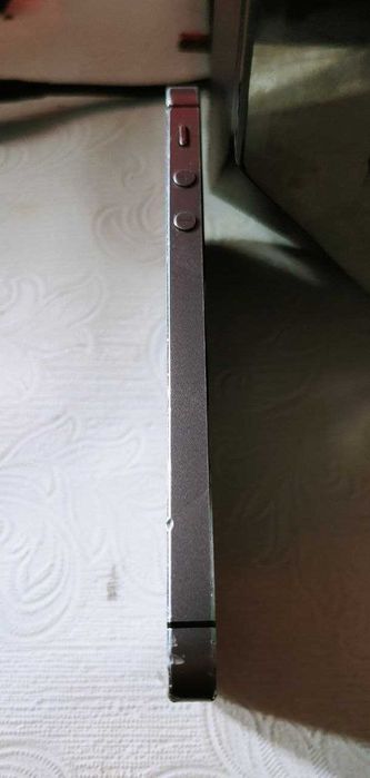 телефон IPhone 5s