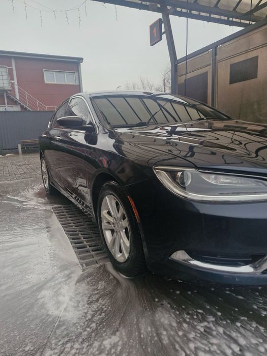 Продам Chrysler 200