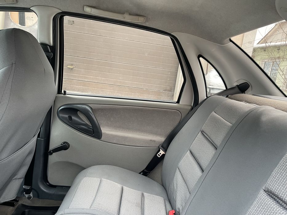 Автомобиль полностью ухоженный хорошем состоянии