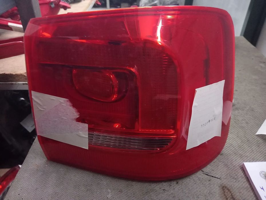 Farolim stop painel direito Volkswagen Touran 10 - / 1T0945096