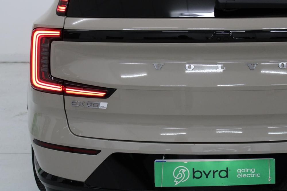Volvo EX90 111 kWh Twin Motor Performance Ultra