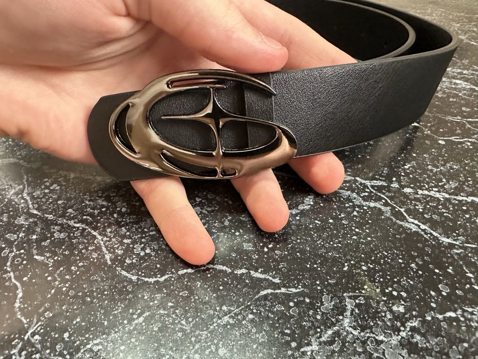 Ремінь унісекс чорний.