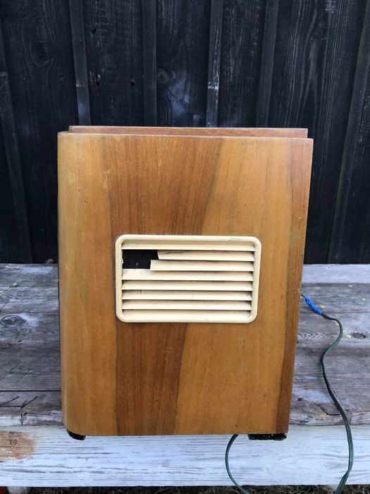 Stare radio z gramofonem Diora