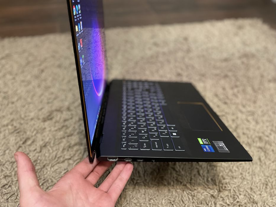 Ігровий ноутбук MSI E16Flip