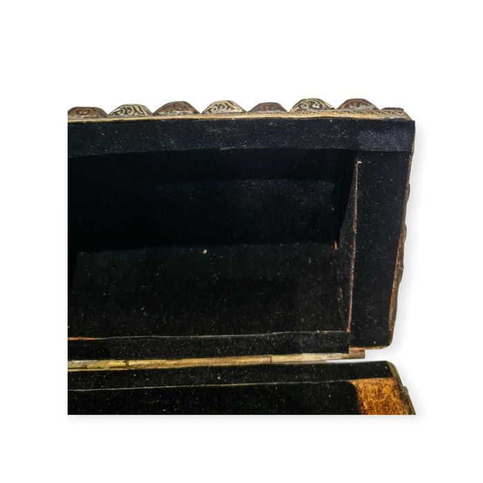 Caixa de Jóias em Osso e Metal