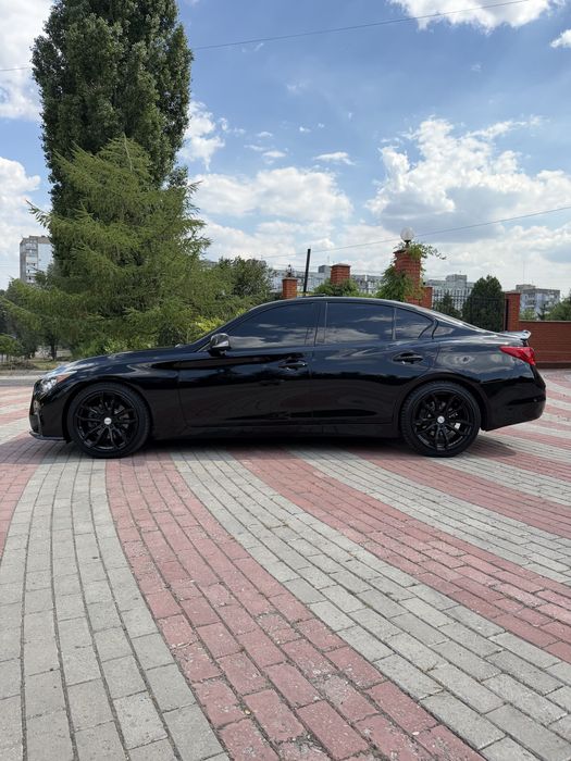 Infiniti Q50 2015г 3.5 Hybrid 141т км.