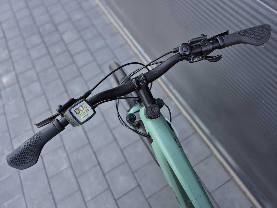 Rower elektryczny Cube Touring Hybrid ON1. roz. M, bardzo dobry stan !