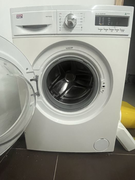 Máquina de lavar roupa | New Pol
