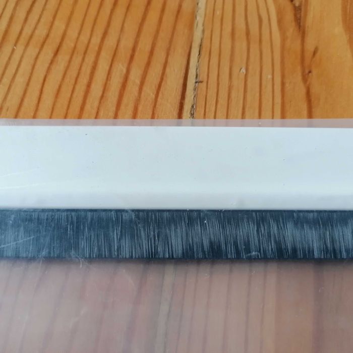 Tesamoll® para debaixo da porta - vedante de proteção contra o vento