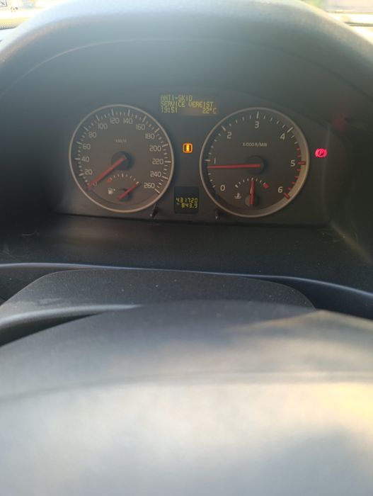 Продам автомобіль Volvo X50