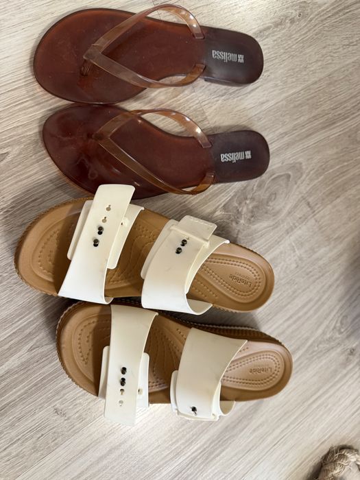 Вʼєтнамки  босоніжки Crocs Melisa