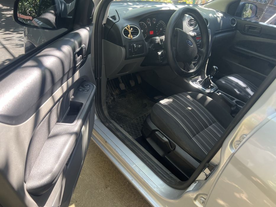 FORD/focus 2,2011 року 1.4газ/бензін за додатковою інформацією пішите