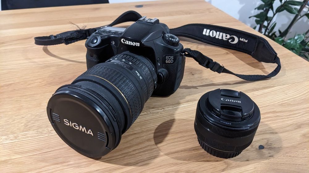 Canon EOS  60D (ver extras)