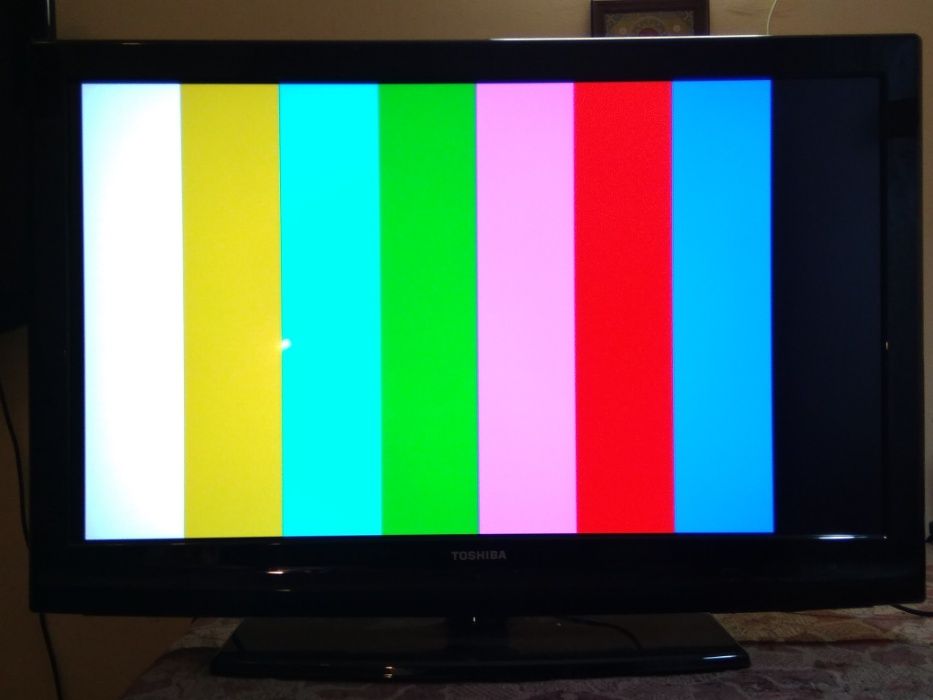 LCD телевизор Toshiba 37BV701G (37 дюймів)