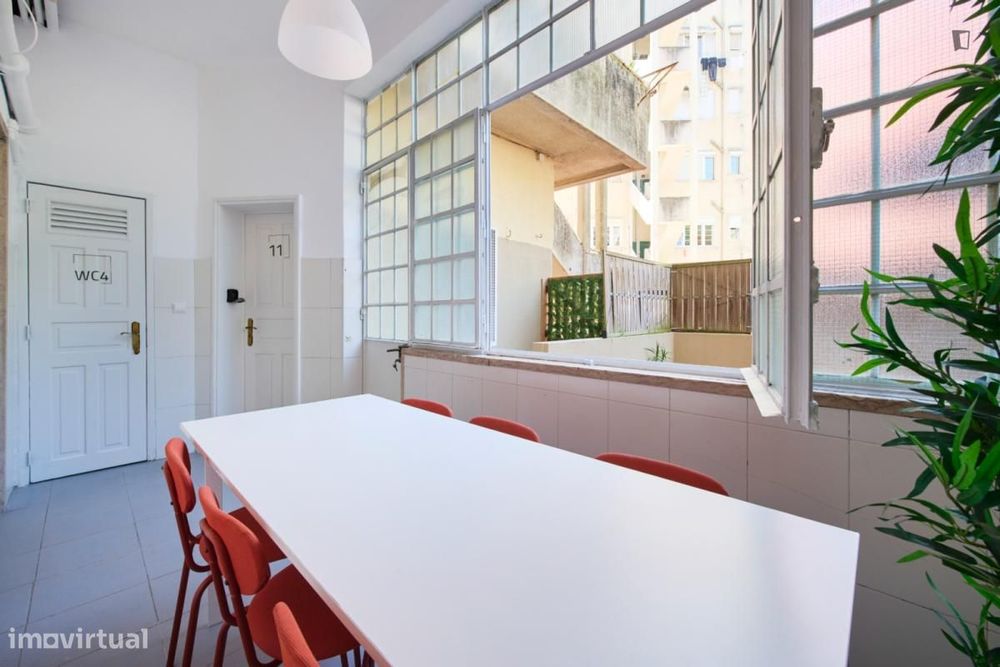 Quarto - localizado em Alameda Lisbon