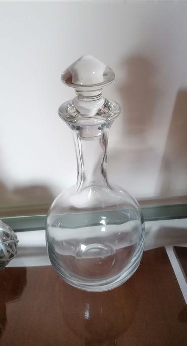 Garrafas, taças e licoreiras