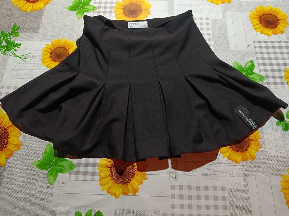 saias como novas. varios tamanhos descritos nas fotos.