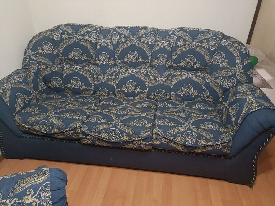 Conjunto de 3 sofás.