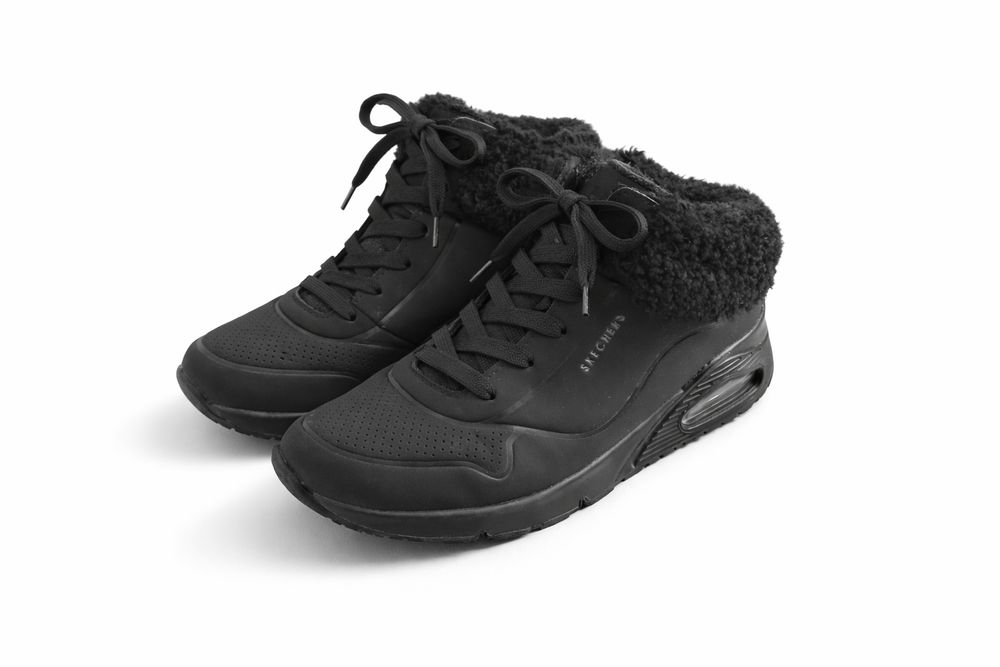 Зимові чоботи на дівчинку SKECHERS, 34розмір