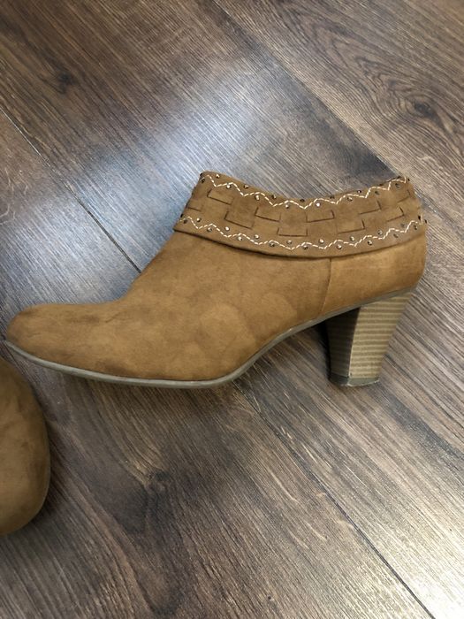 Botki damskie rude z ozdobnymi cekinami