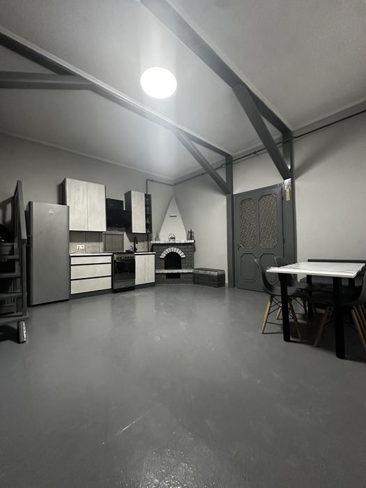 Подобова оренда житла - навпроти спорт комплексу та Жайворонку