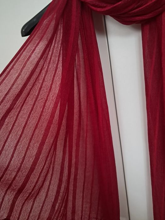 Szal czerwony damski