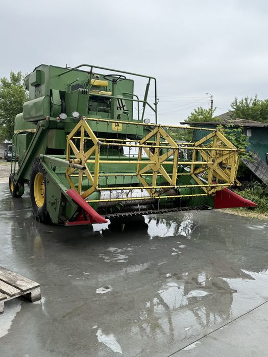 Комбайн John Deere 925